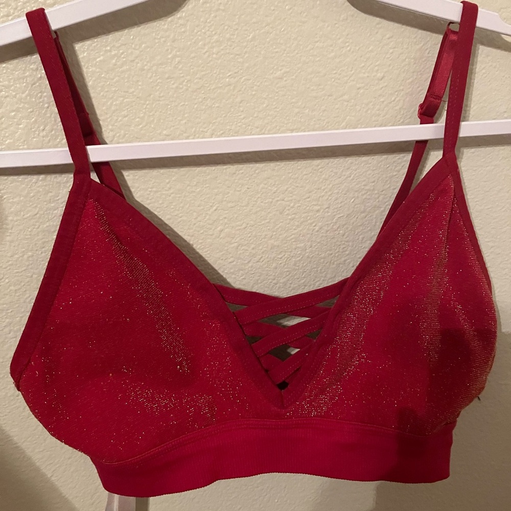 VS PINK Sports Bar Shimmery Red- Medium/Large